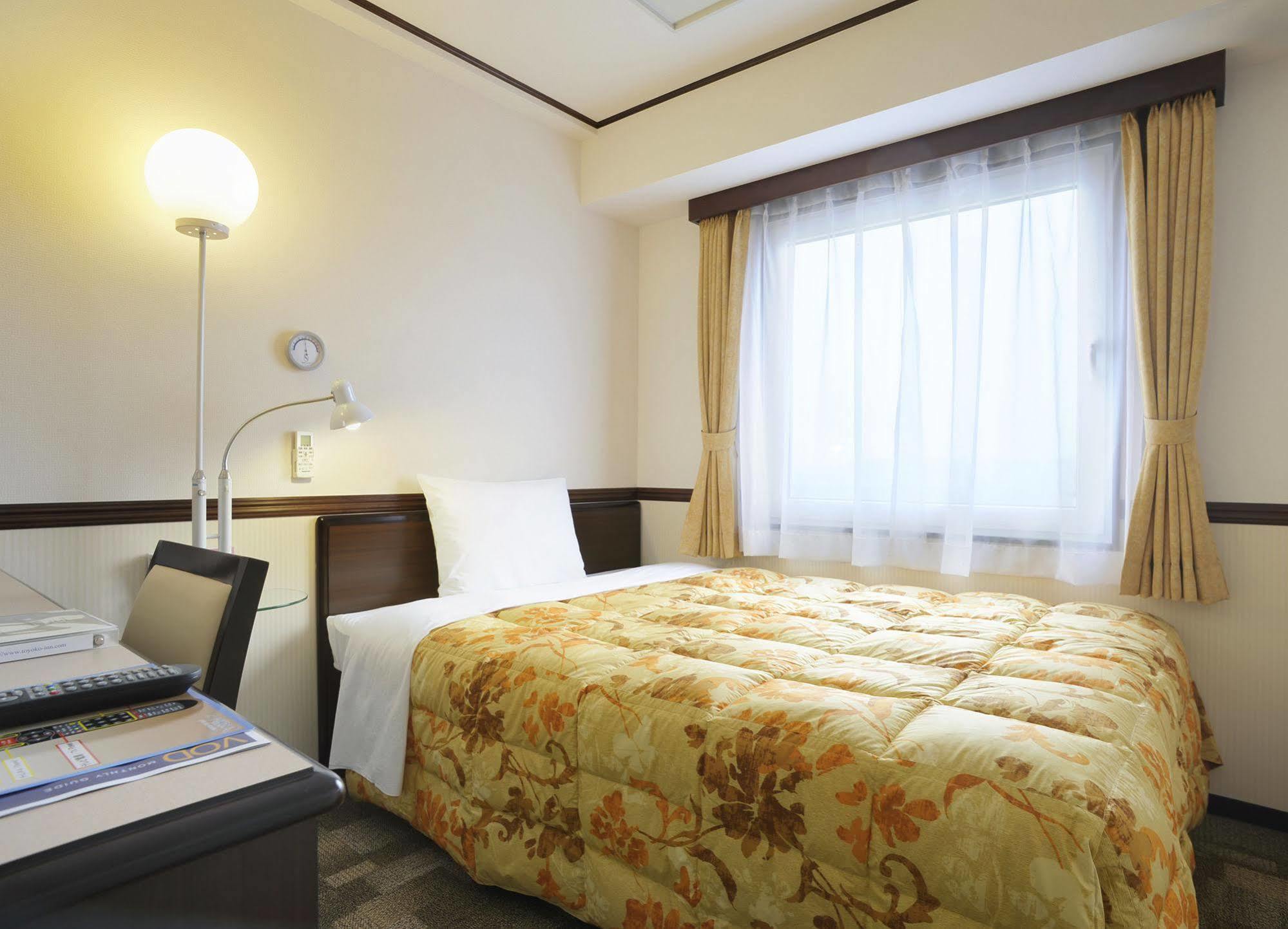 Toyoko Inn Hokkaido Sapporo-Eki Minami-Guchi Экстерьер фото